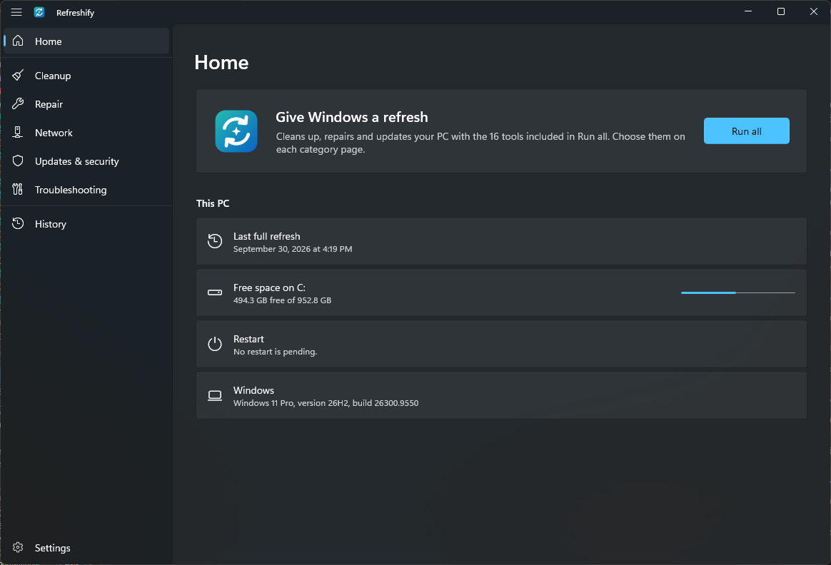 Refreshify's home page with the Run all button and this PC's free space, restart state and Windows version
