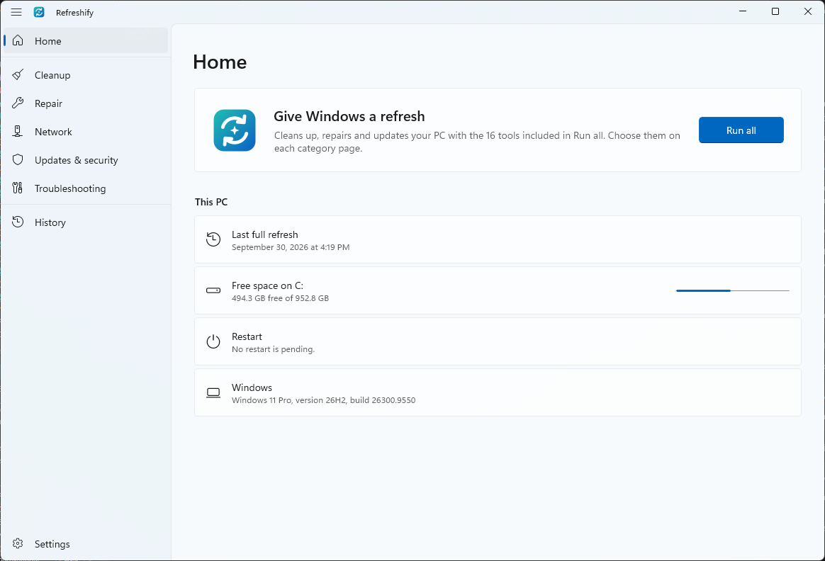 Refreshify's home page with the Run all button and this PC's free space, restart state and Windows version